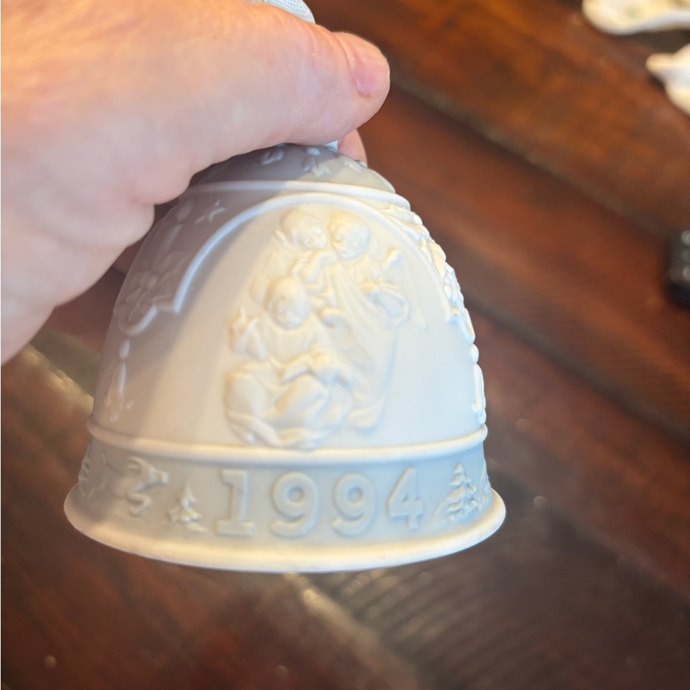 1994 Lladro Christmas Bell